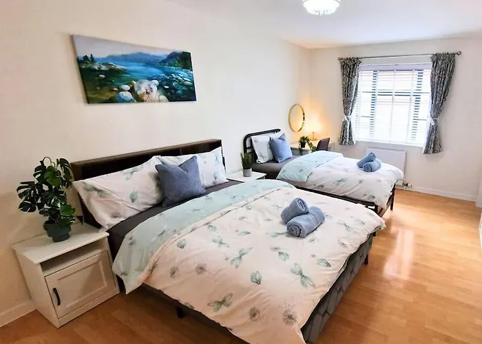 Luxury City Centre Apartment- Free Parking